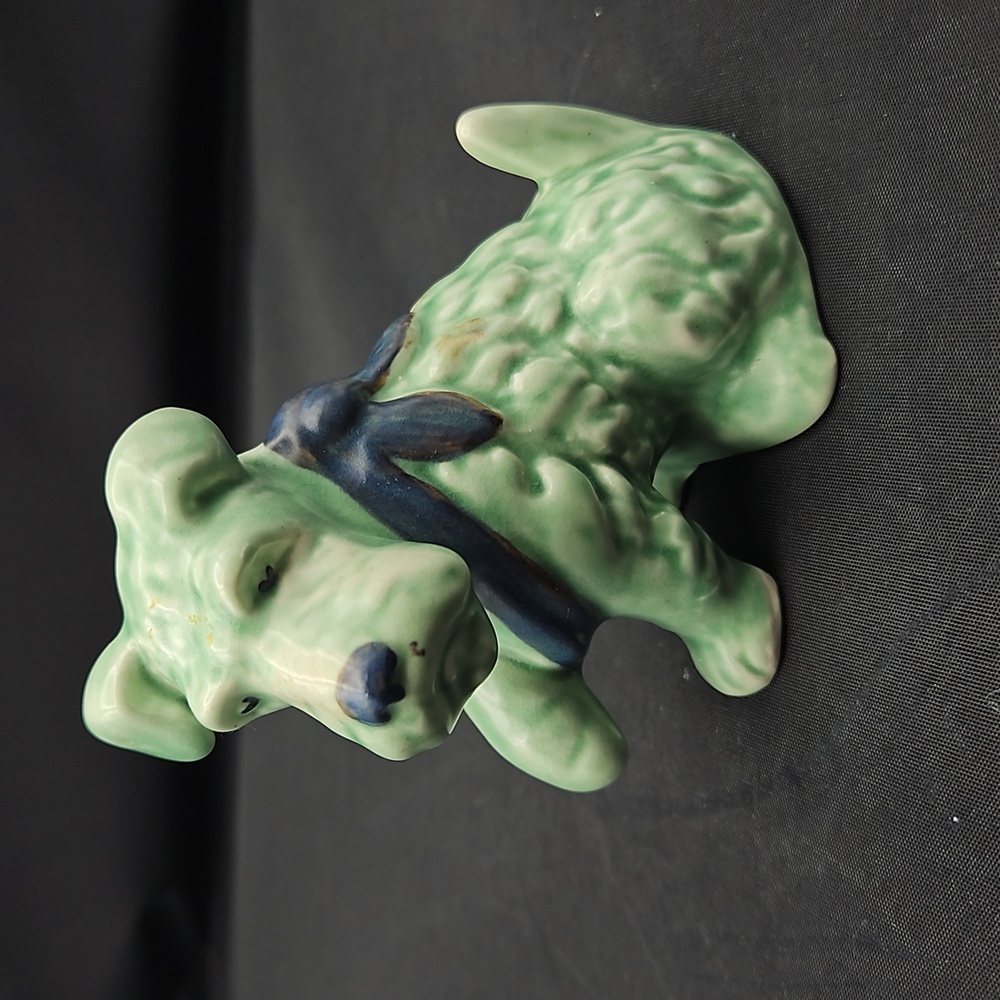 SYLVAC Green Injured Terrier Dog Figurine 1433